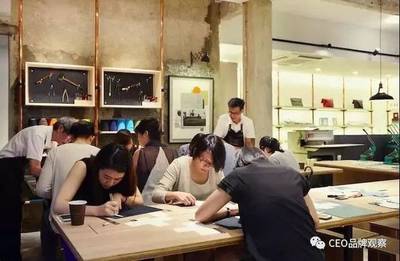 手工體驗(yàn)新模式 新加坡百恩工坊將“工廠”搬進(jìn)購(gòu)物中心